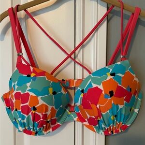 Arie bath suit top sz 36DD